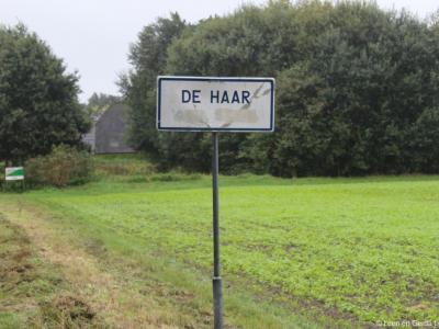 De Haar is een buurtschap in de provincie Drenthe, gemeente Coevorden. T/m 1997 gemeente Sleen. De buurtschap valt onder het dorp Holsloot. De buurtschap ligt buiten de bebouwde kom en heeft daarom witte plaatsnaamborden.
