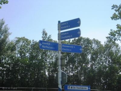 Electra is een buurtschap in de provincie Groningen, in de streek en gem. Westerkwartier, en deels de streek Hoogeland, gem. Het Hogeland.  De buurtschap valt deels onder het dorp Lauwerzijl, deels onder het dorp Oldehove en deels onder het dorp Zuurdijk.