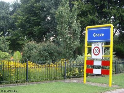 Grave is een stad in de provincie Noord-Brabant, in de regio Noordoost-Brabant, gemeente (en streek) Land van Cuijk. Het was een zelfstandige gemeente t/m 2021.