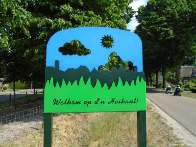 Heikant is een buurtschap in de prov. Noord-Brabant, gem. Maashorst. De buurtschap valt onder het dorp Volkel. De buurtschap heeft geen plaatsnaamborden van de gemeente gekregen, en heeft daarom zelf maar plaatsnaamborden gemaakt, en nog heel fraaie ook!