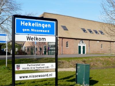 Hekelingen is een dorp in de provincie Zuid-Holland, in de streek Voorne-Putten, gemeente Nissewaard. Het was een zelfstandige gemeente t/m 30-4-1966. Per 1-5-1966 over naar gemeente Spijkenisse, in 2015 over naar gemeente Nissewaard.