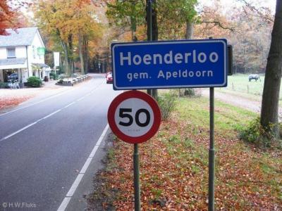 Hoenderloo is een dorp in de provincie Gelderland, in de streek Veluwe, in grotendeels gemeente Apeldoorn, deels gemeente Ede.
