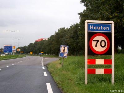 Houten is een dorp en gemeente in de provincie Utrecht, in de regio Kromme Rijnstreek.