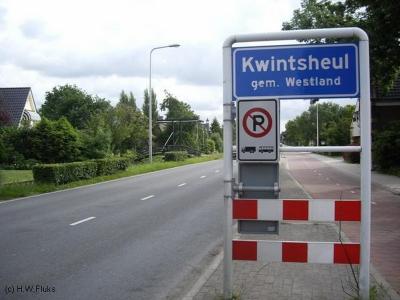 Kwintsheul is een dorp in de provincie Zuid-Holland, in de streek Delfland, gemeente Westland. Tot 1-7-1957 viel het dorp onder 3 gemeenten. Daarover kun je lezen in de hoofdstukken Status en Geschiedenis.
