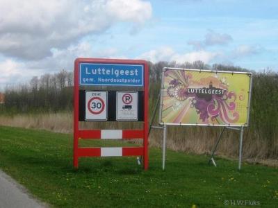 Luttelgeest is een dorp in de provincie Flevoland, gemeente Noordoostpolder.