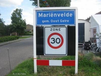 Mariënvelde is een dorp in de provincie Gelderland, in de streek Achterhoek, gemeente Oost Gelre. T/m 2004 gemeente Ruurlo. Vanouds was het een buurtschap van het dorp Zieuwent, met als plaatsnaam Achter-Zieuwent.