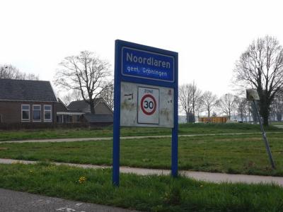 Noordlaren is een dorp in de provincie Groningen, in de streek Hondsrug, gemeente Groningen. T/m 2018 gemeente Haren. (© H.W. Fluks)