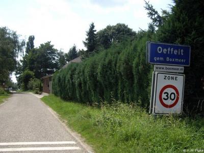 Oeffelt is een dorp in de provincie Noord-Brabant, in de regio Noordoost-Brabant, en daarbinnen in de streek Land van Cuijk, gemeente Boxmeer. Het was een zelfstandige gemeente t/m 1993.