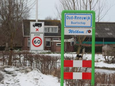 Oud-Reeuwijk is een buurtschap in de provincie Zuid-Holland, in de streek Groene Hart, gemeente Bodegraven-Reeuwijk. T/m 2010 gemeente Reeuwijk. De buurtschap valt onder het dorp Reeuwijk-Dorp, maar voor de postadressen liggen beide 'in' Reeuwijk.