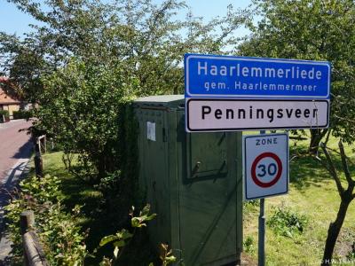 Penningsveer is een buurtschap in de provincie Noord-Holland, in deels gemeente Haarlemmermeer, deels gemeente Haarlem. De buurtschap valt deels onder het dorp Haarlemmerliede, deels onder de stad Haarlem.