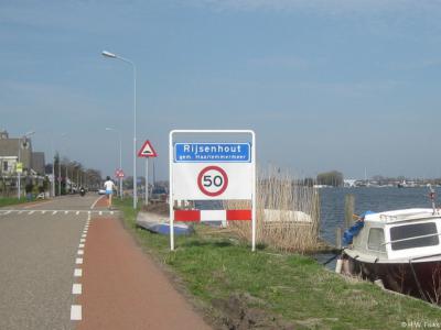 Rijsenhout is een dorp in de provincie Noord-Holland, gemeente Haarlemmermeer.