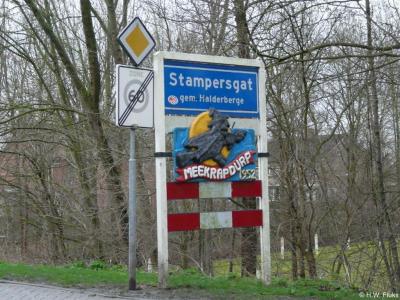 Stampersgat is een dorp in de provincie Noord-Brabant, in de regio West-Brabant, en daarbinnen in de streek Baronie en Markiezaat, gemeente Halderberge. T/m 1996 gemeente Oud en Nieuw Gastel. Tijdens carnaval heet het dorp Meekrapdurp.