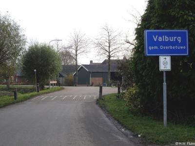 Valburg is een dorp in de provincie Gelderland, in de streek Betuwe, gemeente Overbetuwe. Het was een zelfstandige gemeente t/m 2000.