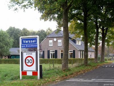 Varssel is een buurtschap in de provincie Gelderland, in de streek Achterhoek, gem. Bronckhorst. T/m 2004 gem. Hengelo. De buurtschap valt onder het dorp Hengelo. De buurtschap heeft een 'bebouwde kom', en heeft daarom blauwe plaatsnaamborden (komborden).