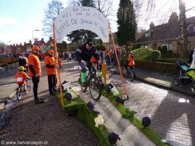 Buurtvereniging De Vleet stal de show tijdens de carnavalsoptocht 2013 in Mastepinneland (= Wouwse Plantage) met een mobiele Kolenbaan, dé scherprechter in het parcours van de jaarlijkse wielerwedstrijd Hel van de Pin.
