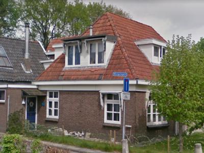 Welgelegen is een buurtschap in de provincie Fryslân, in grotendeels gemeente Opsterland, deels gemeente Heerenveen. De buurtschap heeft geen plaatsnaambord, zodat je alleen aan dit straatnaambordje kunt zien dat je er bent aangekomen. (©Google StreetView