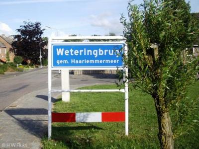 Weteringbrug is een dorp in de provincie Noord-Holland, gemeente Haarlemmermeer.