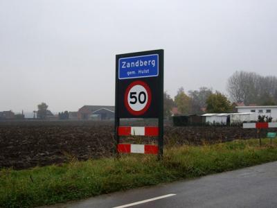 Zandberg is een buurtschap in de provincie Zeeland, in de streek Zeeuws-Vlaanderen, gemeente Hulst. T/m 31-3-1970 gemeente Graauw en Langendam. De buurtschap valt onder het dorp Graauw. De buurtschap heeft een 'bebouwde kom' en heeft daarom blauwe borden.